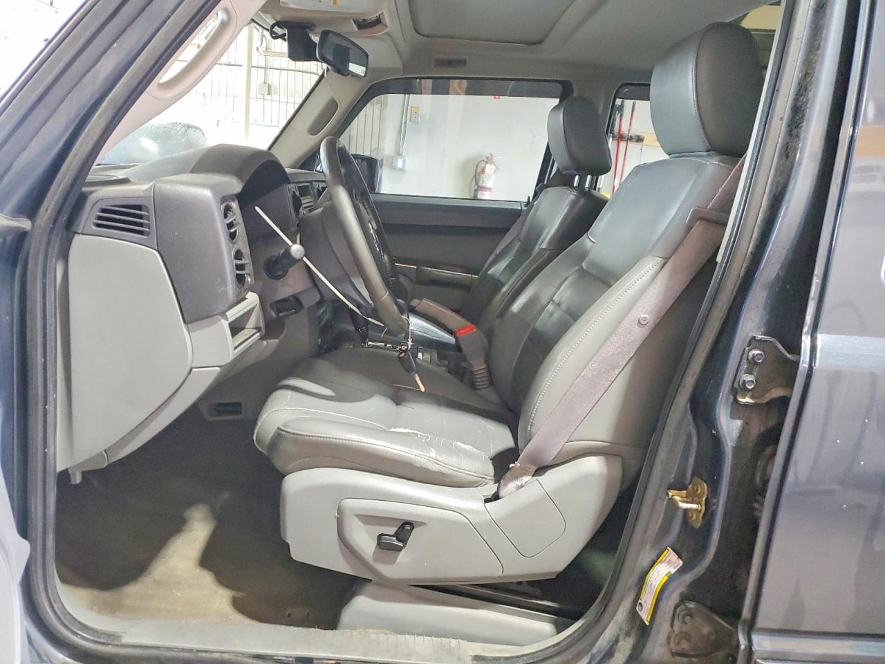 Jeep Commander