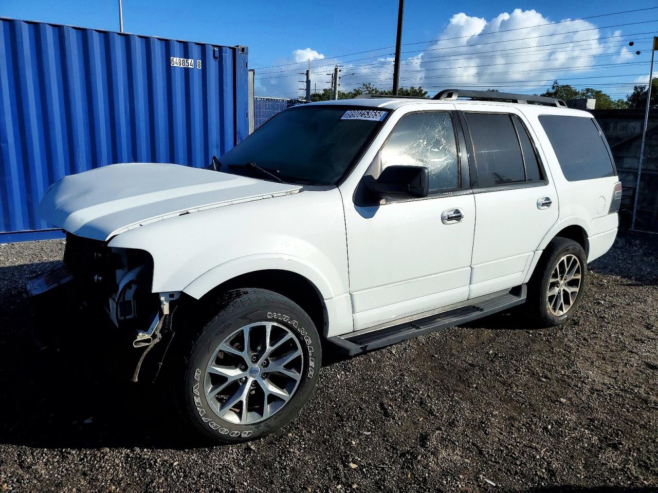 Salvage Ford Expedition Image