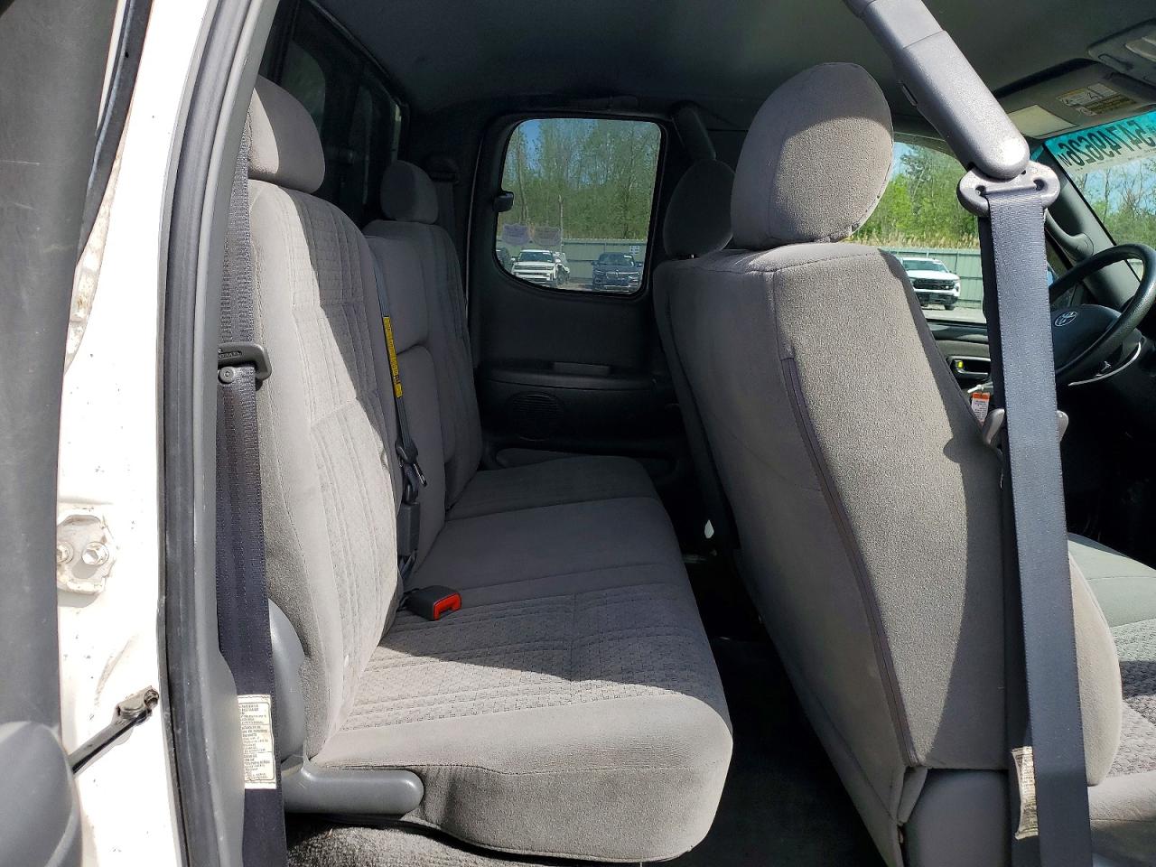 Toyota Tundra Access Cab Sr5