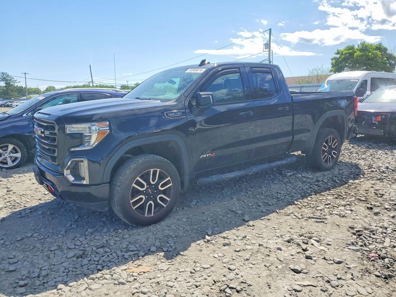 Salvage GMC Sierra Image