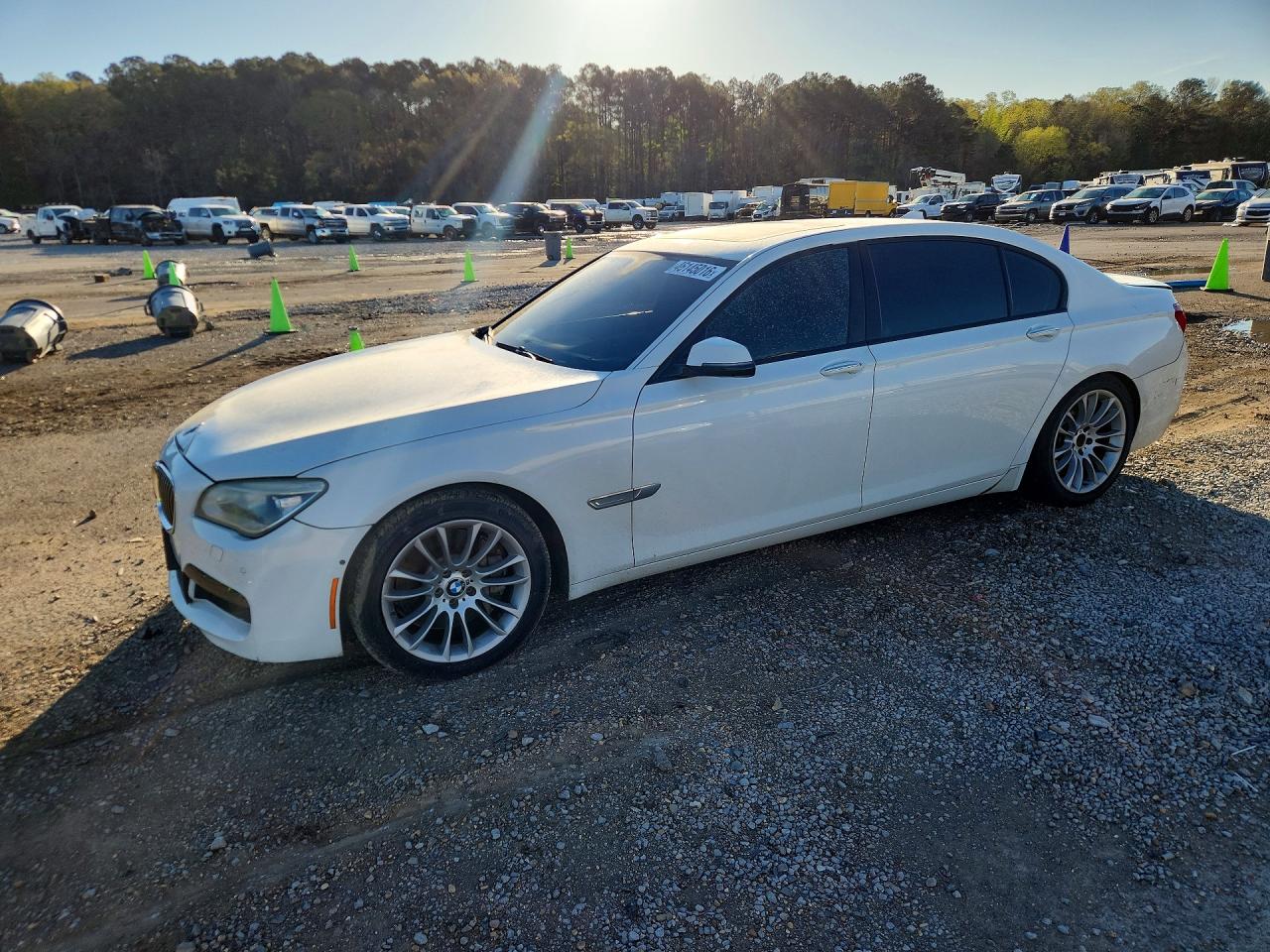 Salvage BMW 7 Series Image