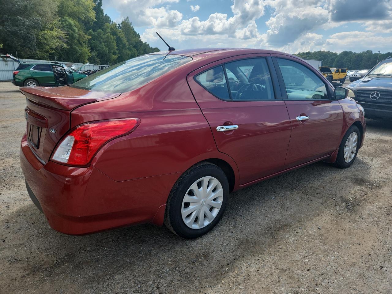 Nissan Versa S