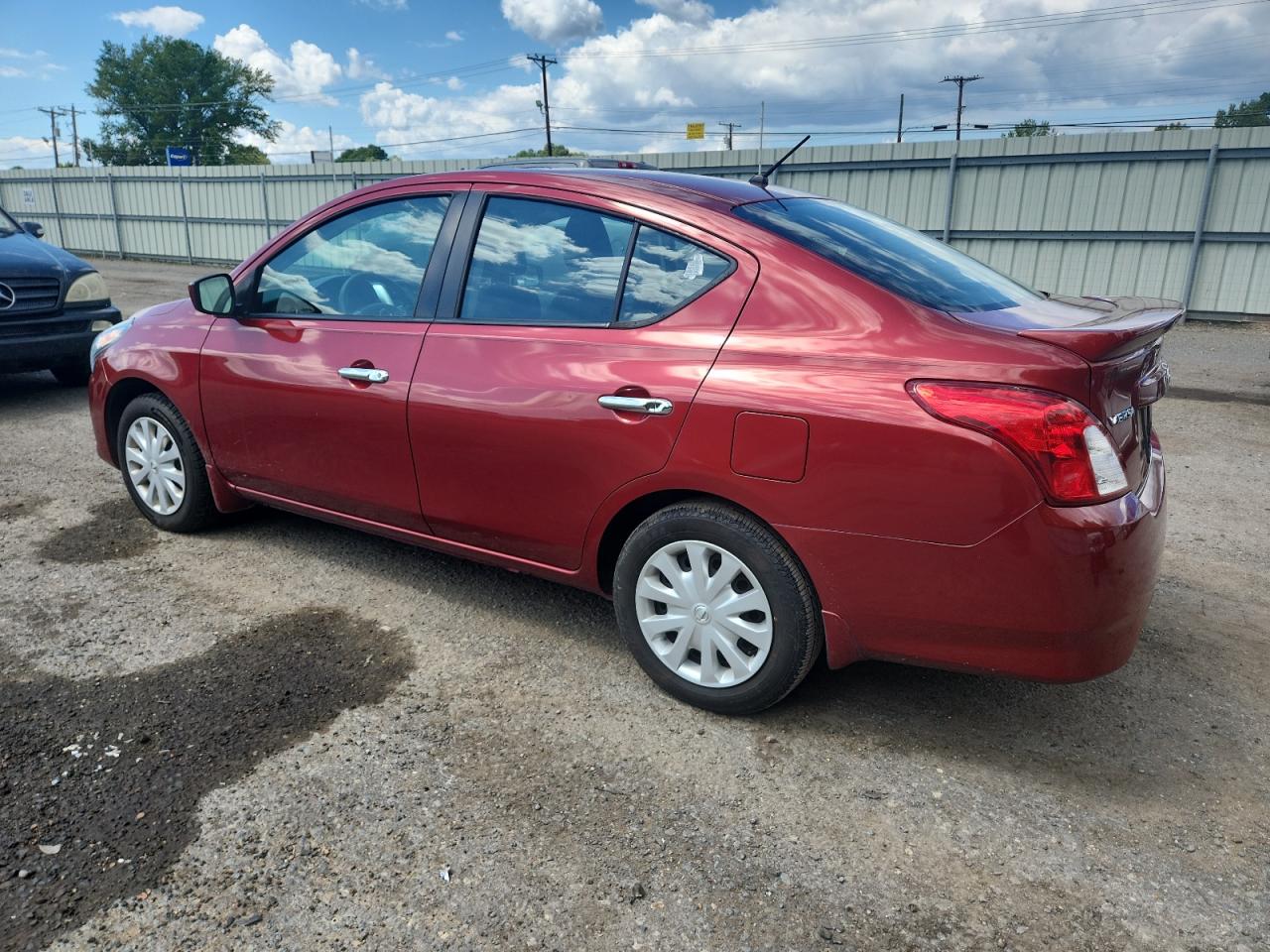Nissan Versa S