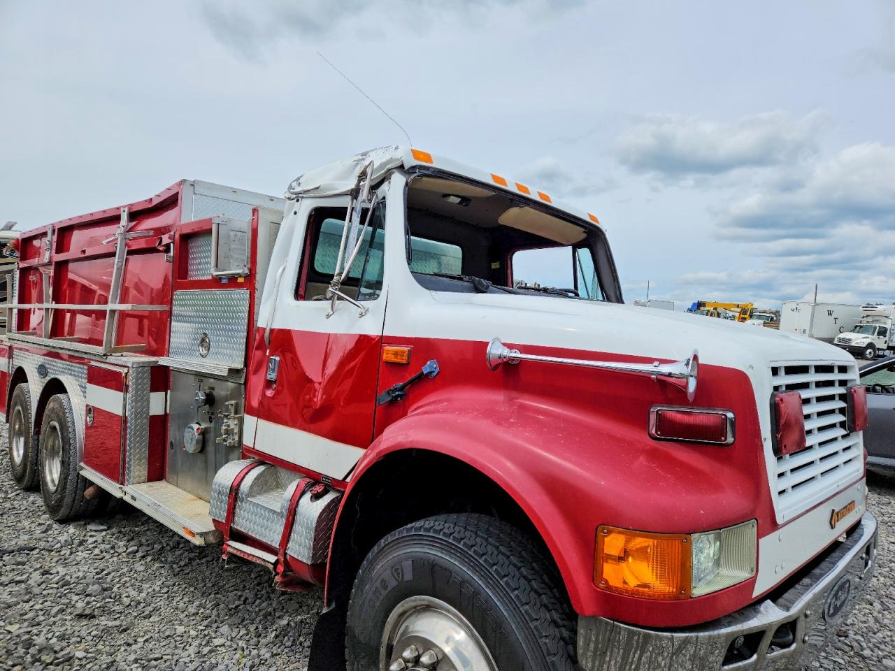 International 4900