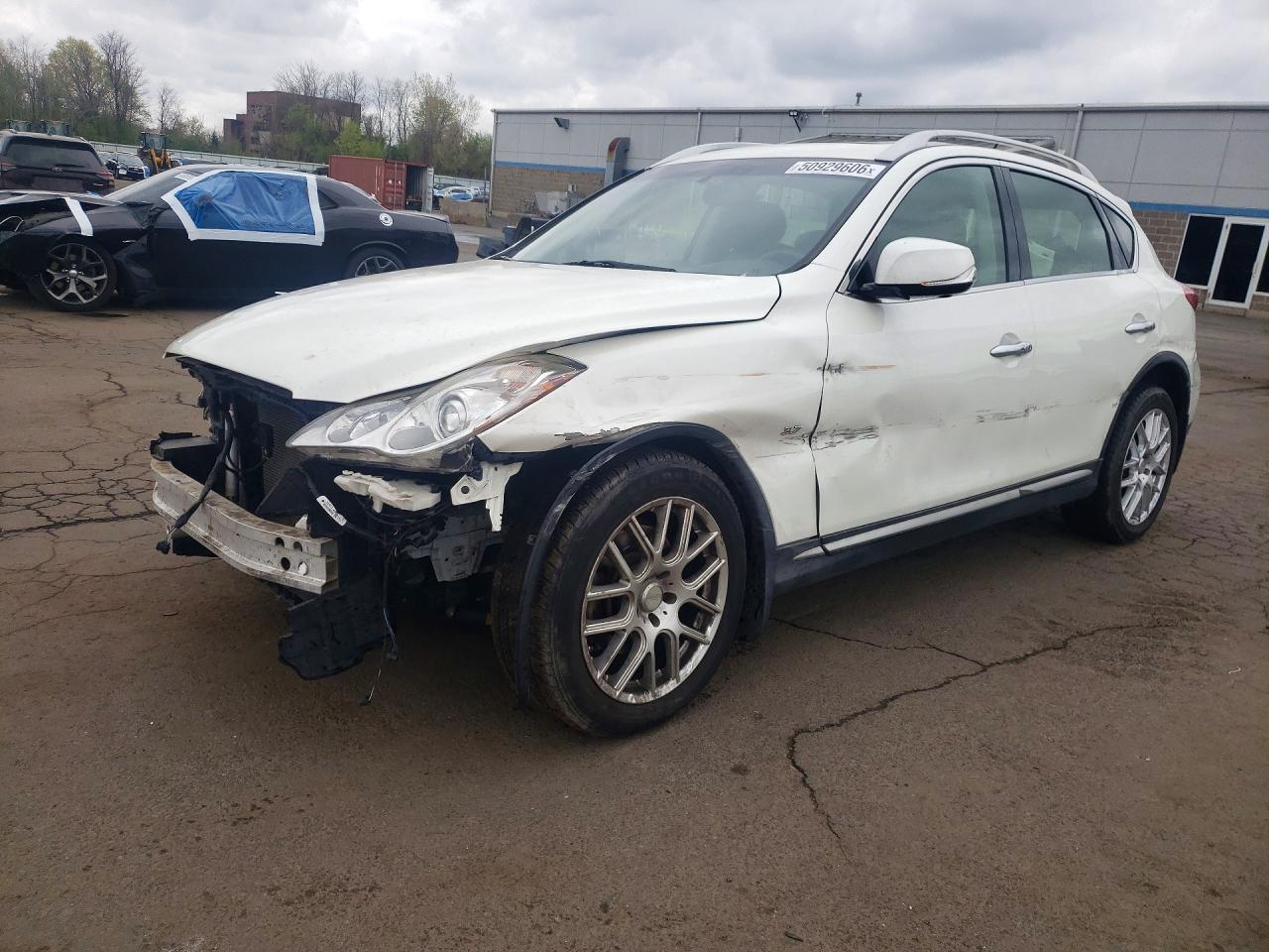 Salvage INFINITI Qx Image
