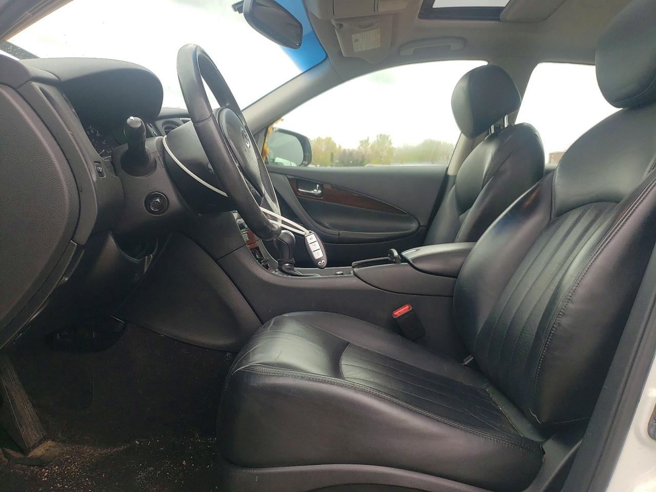 INFINITI Qx Base
