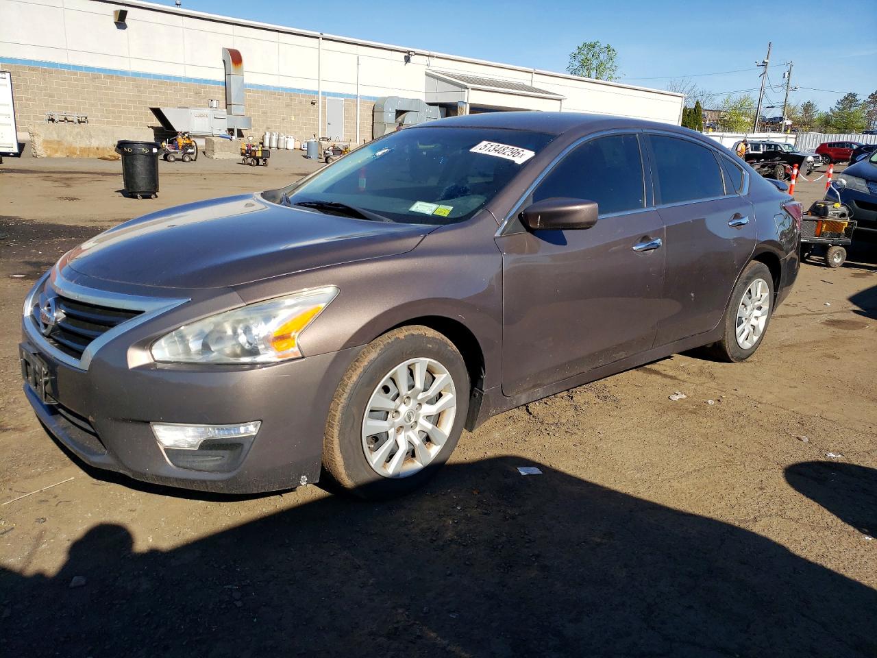 Salvage Nissan Altima Image