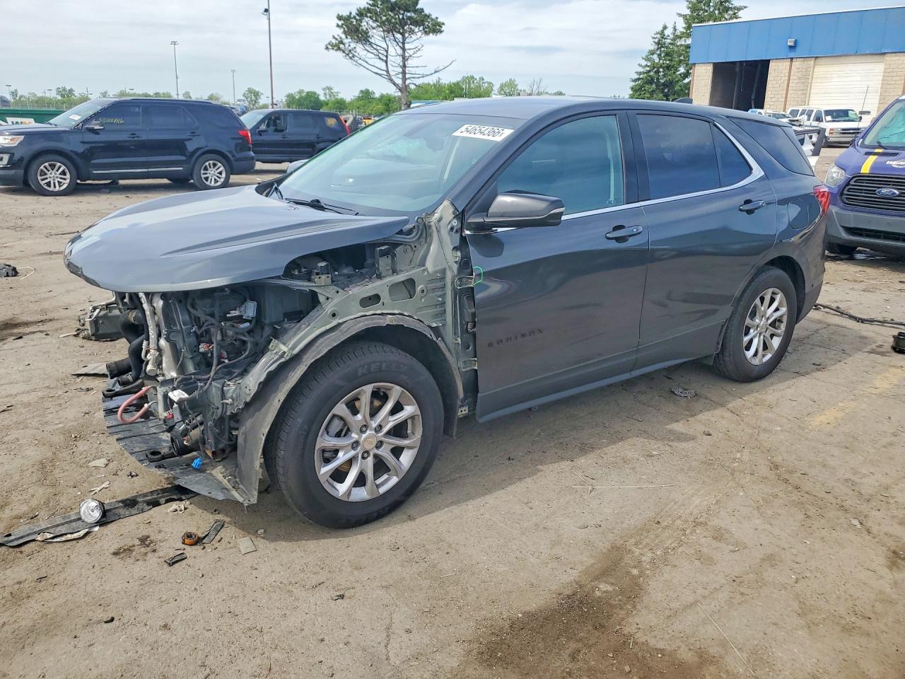Salvage Chevrolet Equinox Image