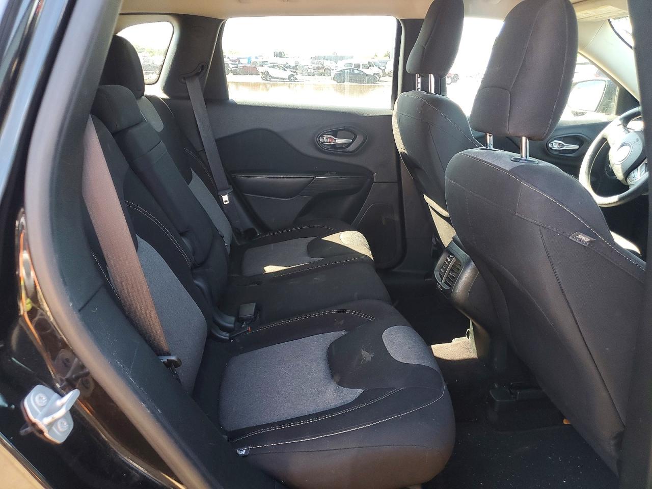 Jeep Cherokee Sport