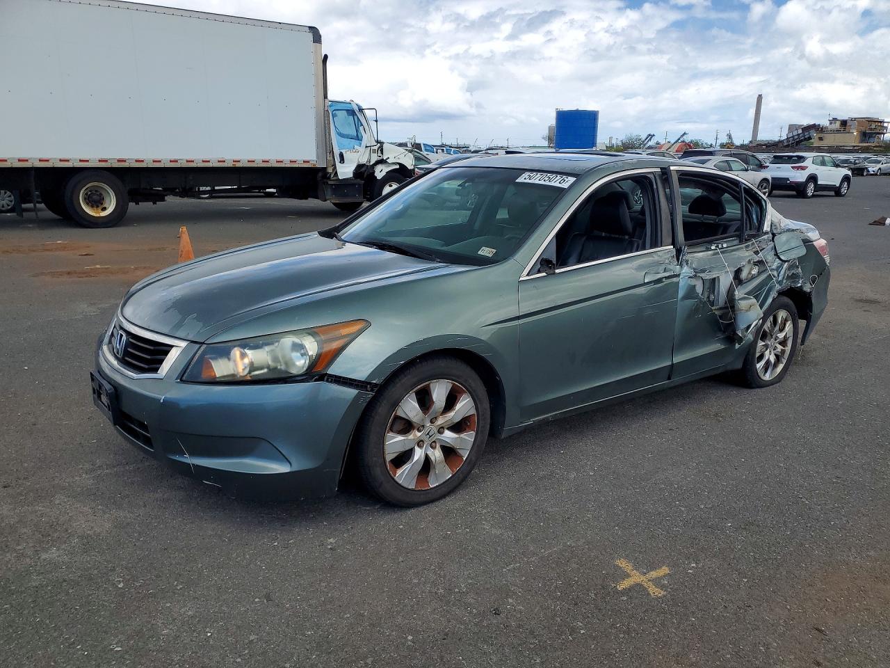 Salvage Honda Accord Image