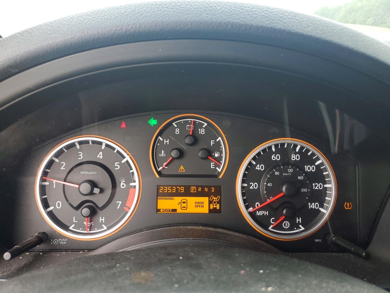 Nissan Armada Se