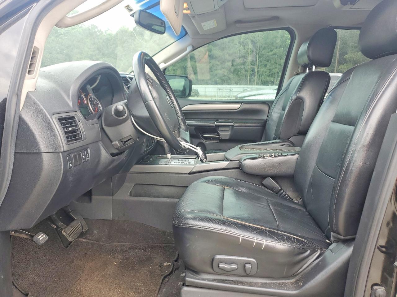 Nissan Armada Se