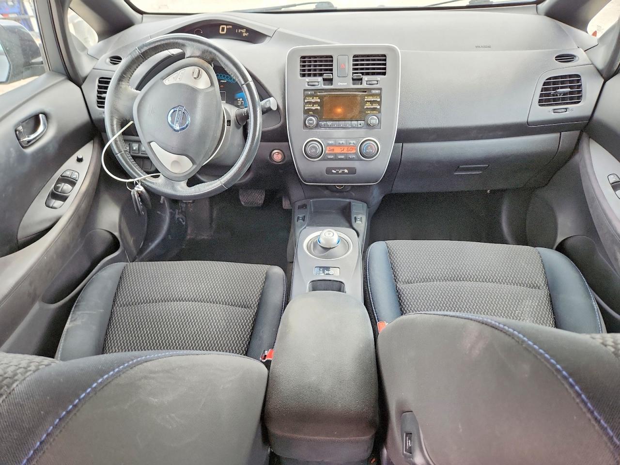 Nissan LEAF S