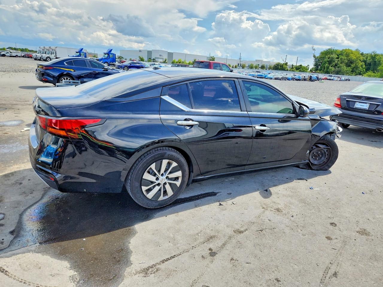 Nissan Altima S