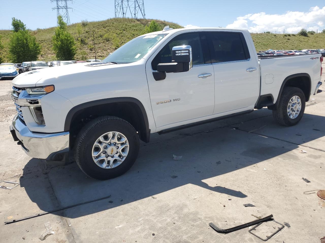 Salvage Chevrolet Silverado Image