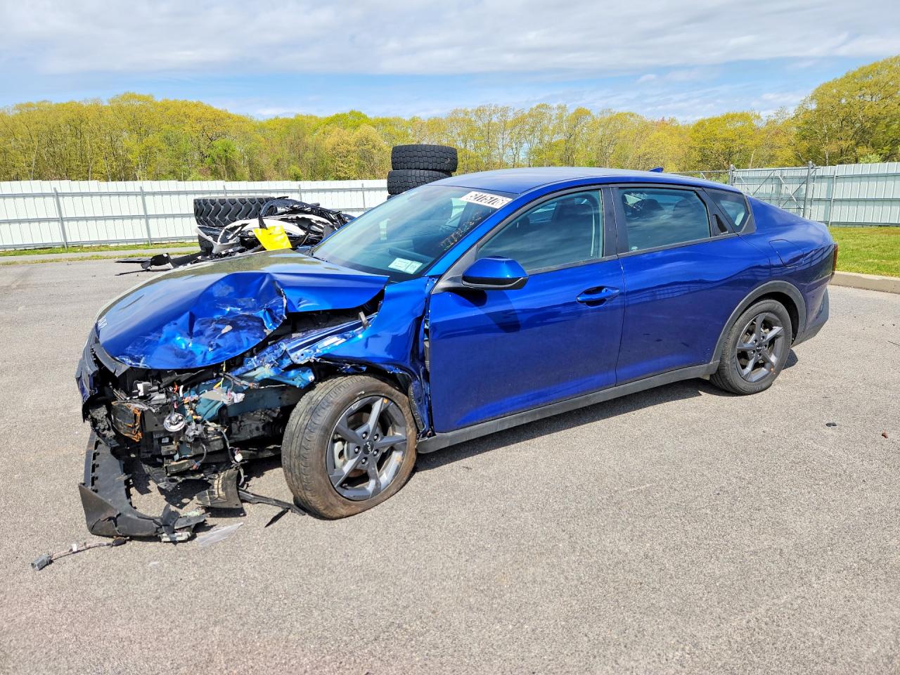 Salvage Kia K4 Image