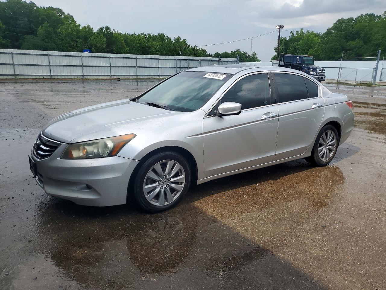 Salvage Honda Accord Image