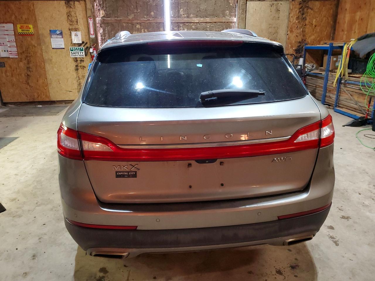 Lincoln MKX Select
