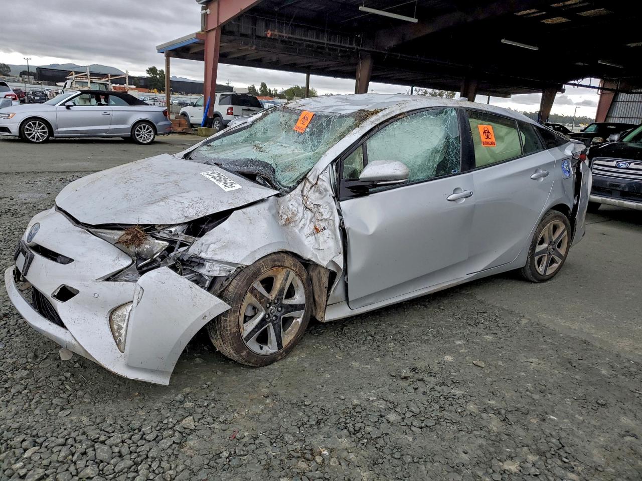 Salvage Toyota Prius Image