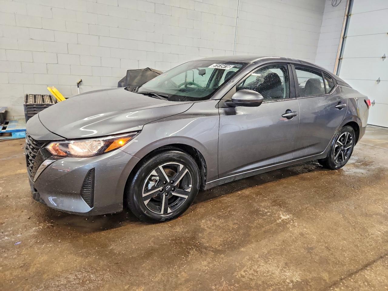 Salvage Nissan Sentra Image