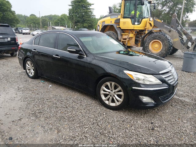 Salvage Hyundai Genesis Image