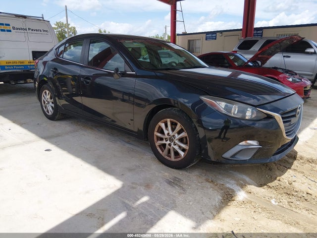 Salvage Mazda Mazda3 Image