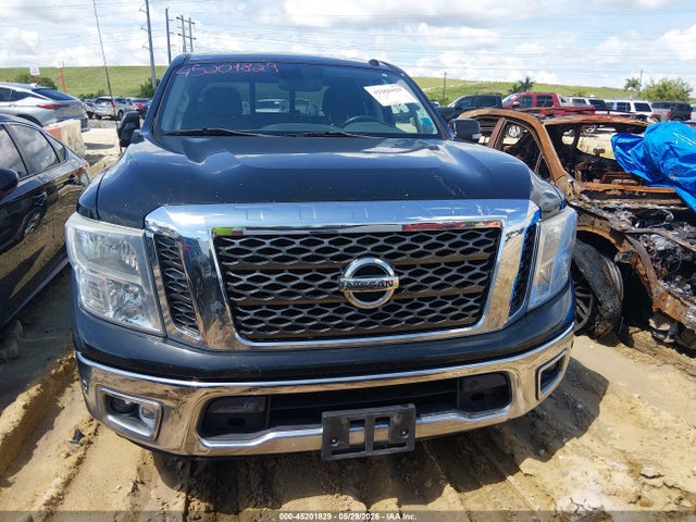 Nissan Titan Sv