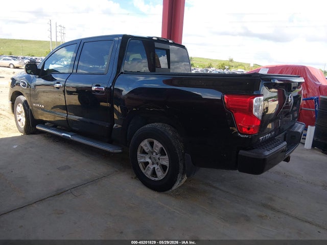 Nissan Titan Sv