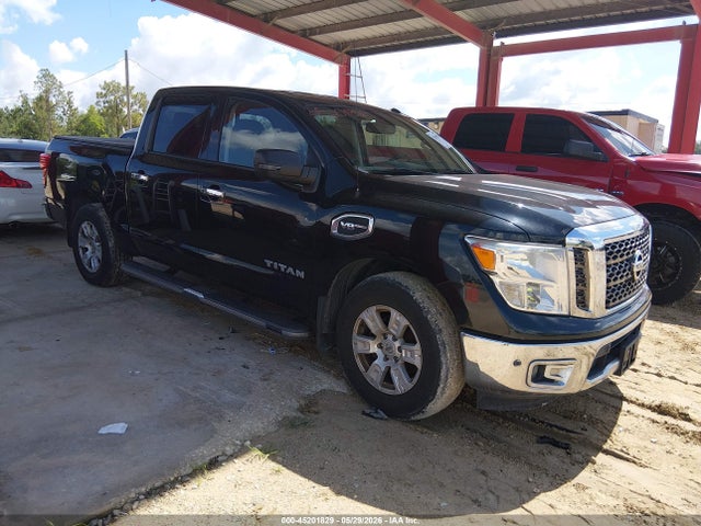 Salvage Nissan Titan Image