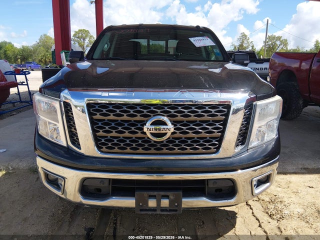 Nissan Titan Sv