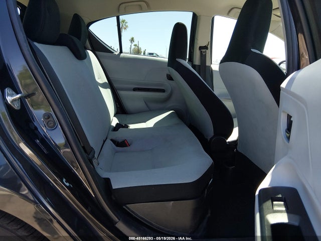 Toyota Prius c One