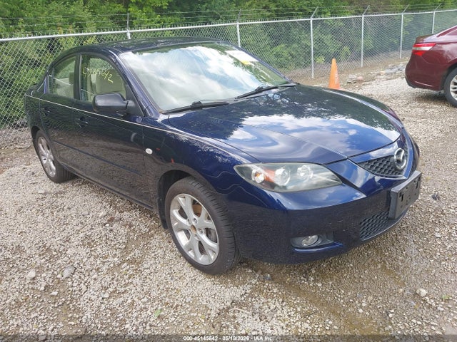 Salvage Mazda Mazda3 Image