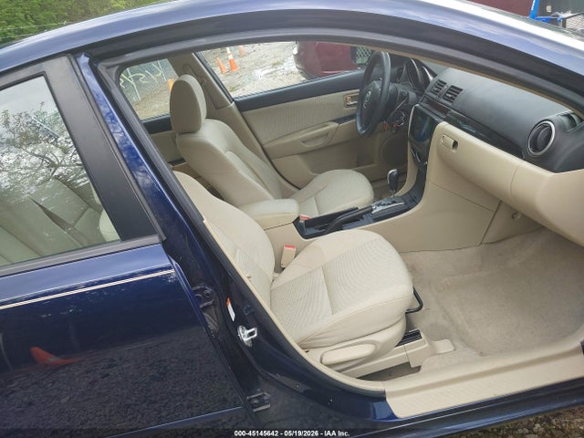 Mazda Mazda3 I Touring Value