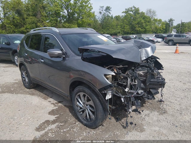 Salvage Nissan Rogue Image