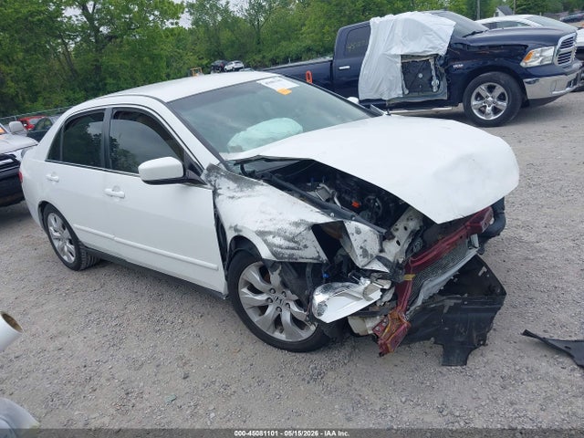 Salvage Honda Accord Image