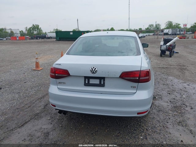Volkswagen Jetta 1.4t S
