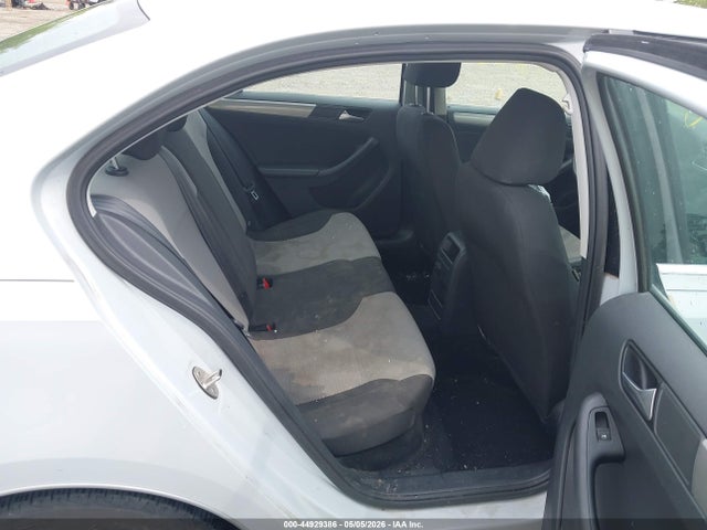 Volkswagen Jetta 1.4t S