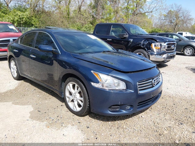 Salvage Nissan Maxima Image