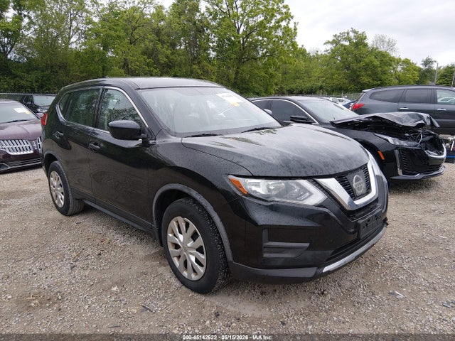 Salvage Nissan Rogue Image