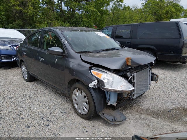Salvage Nissan Versa Image