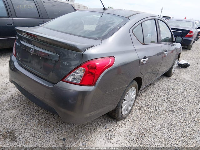 Nissan Versa 1.6 Sv