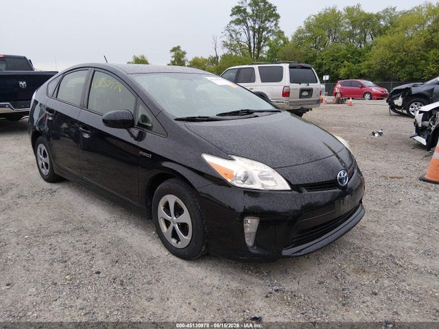 Salvage Toyota Prius Image