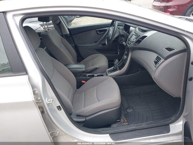 Hyundai ELANTRA Se