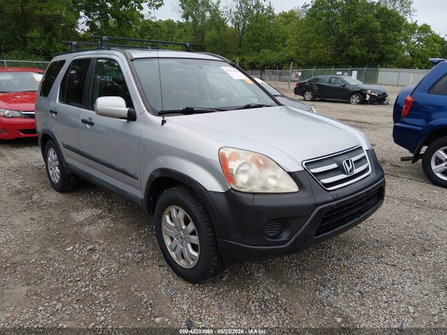 Salvage Honda CR-V Image