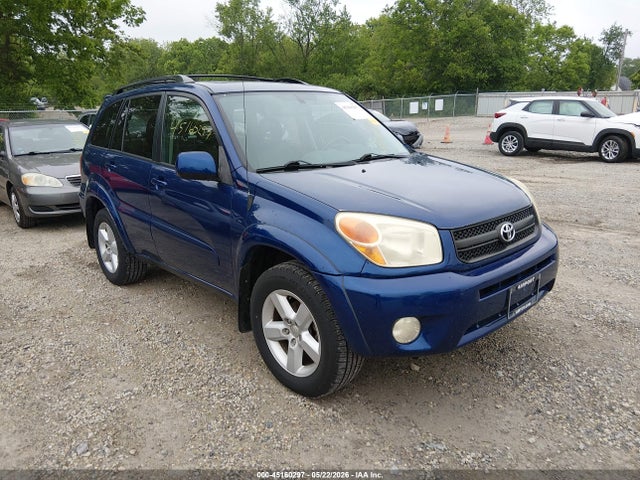 Salvage Toyota RAV4 Image