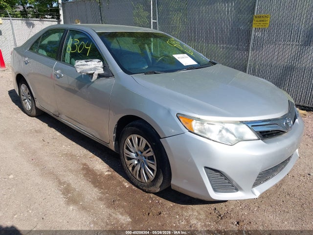 Salvage Toyota Camry Image