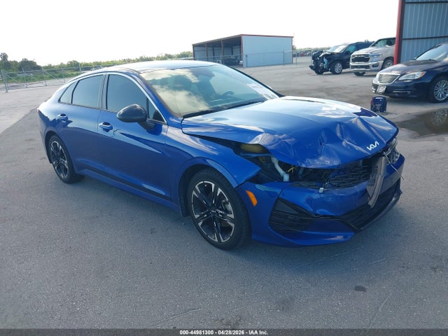 Salvage Kia K5 Image