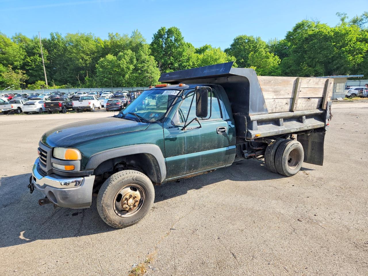 Salvage GMC Sierra Image