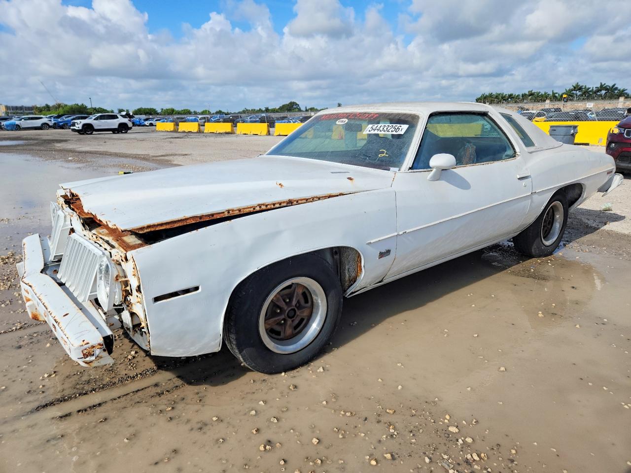 Salvage Pontiac Grandam Image