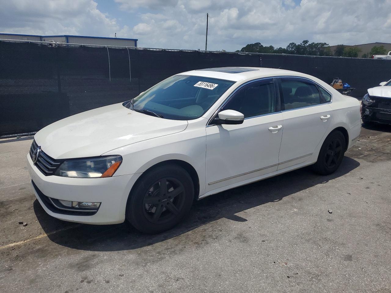 Salvage Volkswagen Passat Image